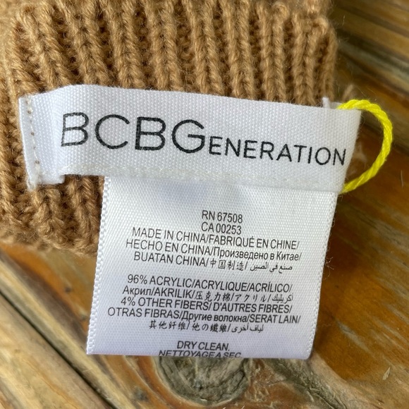 Keep Calm BCBG Texting Gloves Brown Knit Gold Logo Womens One Size - Picture 3 of 5